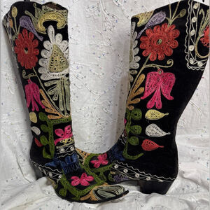 Zeyzani Suzani Embroidered Vibrant Boots Marked Size EU 42 -US 10-10.5)